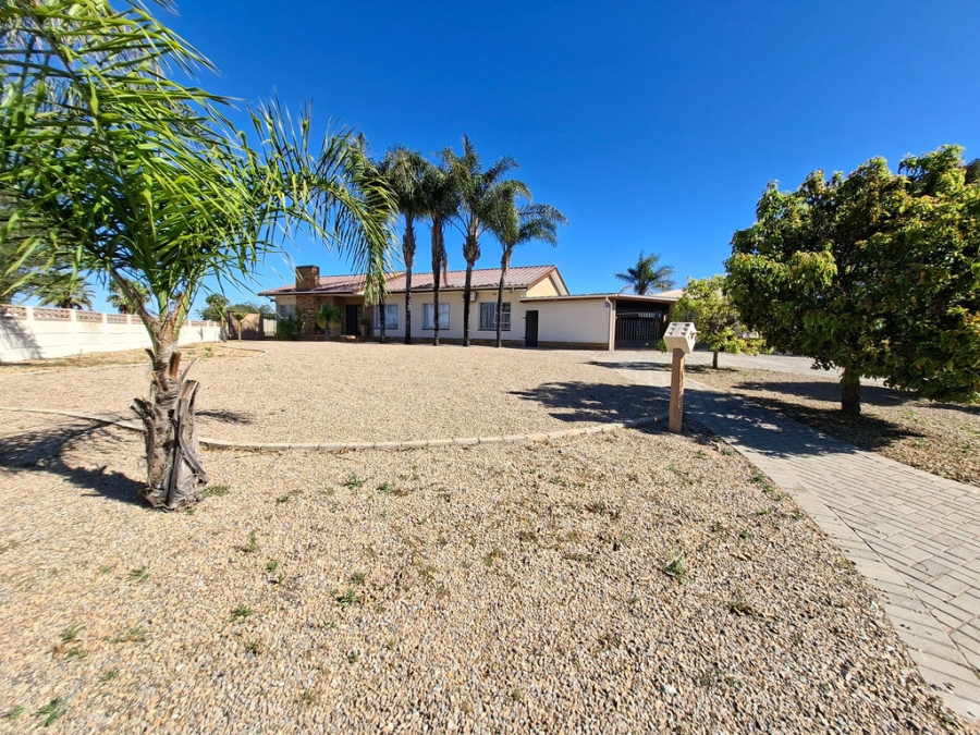 3 Bedroom Property for Sale in Vredendal Western Cape